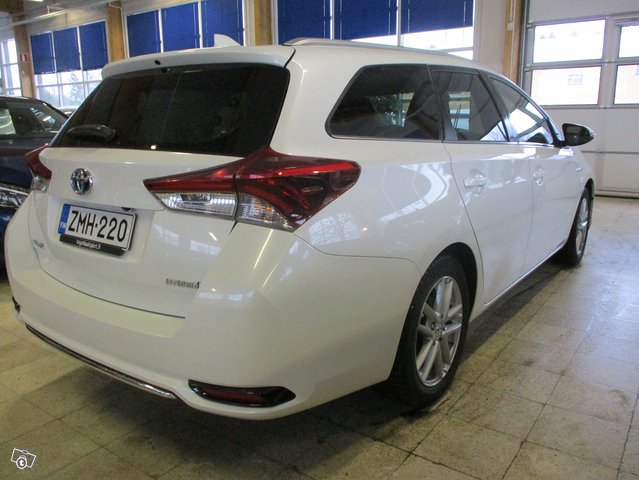 Toyota Auris 2