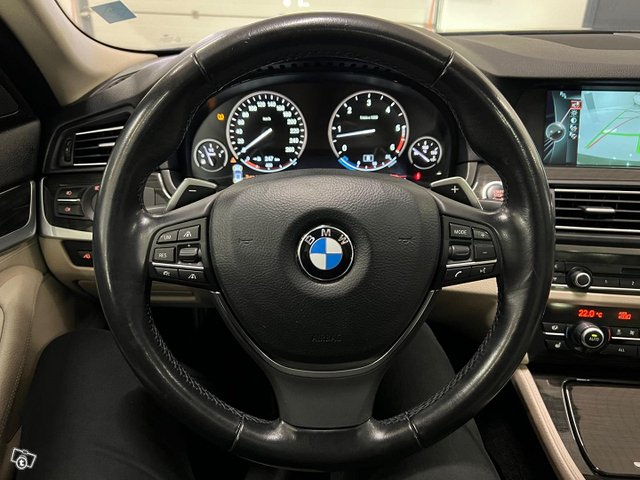 BMW 530 16