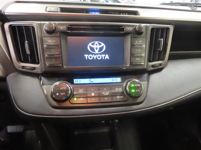 Toyota RAV4 9