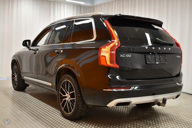 Volvo XC90 5