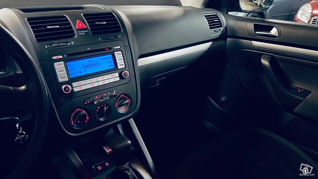 Volkswagen Golf 19