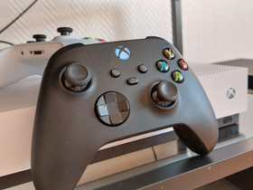 Musta XBOX-ohjain, Pelikonsolit ja pelaaminen, Viihde-elektroniikka, Pori, Tori.fi Musta XBOX-ohjain, Pelikonsolit ja pelaaminen, Viihde-elektroniikka, Pori, Tori.fi