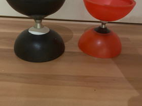 Diabolot ja kepit, Pallopelit, Urheilu ja ulkoilu, Jyväskylä, Tori.fi Diabolot ja kepit, Pallopelit, Urheilu ja ulkoilu, Jyväskylä, Tori.fi