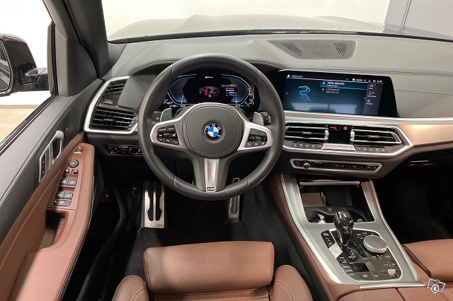 BMW X5 8