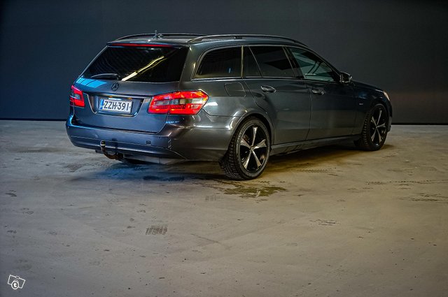 Mercedes-Benz E 5