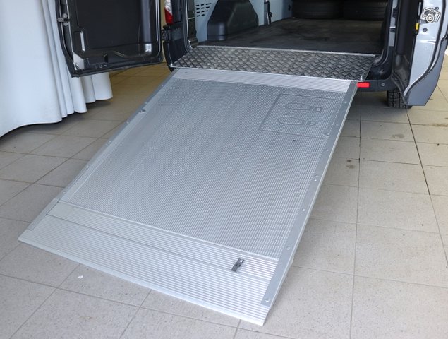 Ford Transit 7