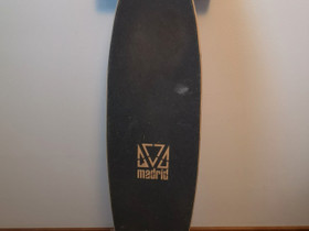 Madridin long board VARATTU, Rullaluistelu ja skeittaus, Urheilu ja ulkoilu, Joensuu, Tori.fi Madridin long board VARATTU, Rullaluistelu ja skeittaus, Urheilu ja ulkoilu, Joensuu, Tori.fi