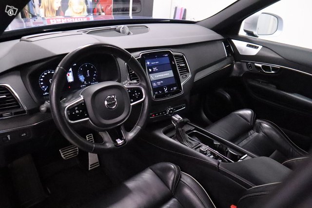 Volvo XC90 10