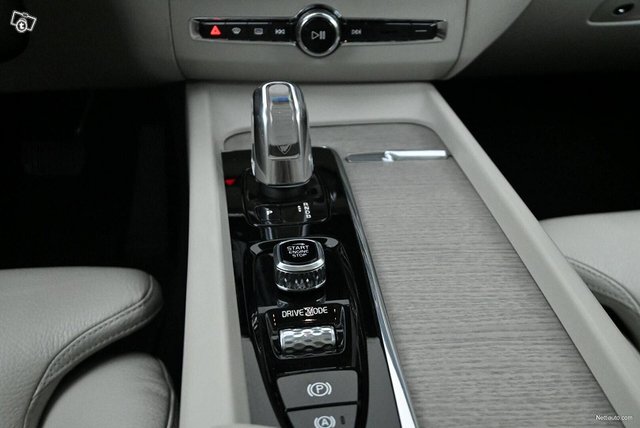 Volvo XC60 10