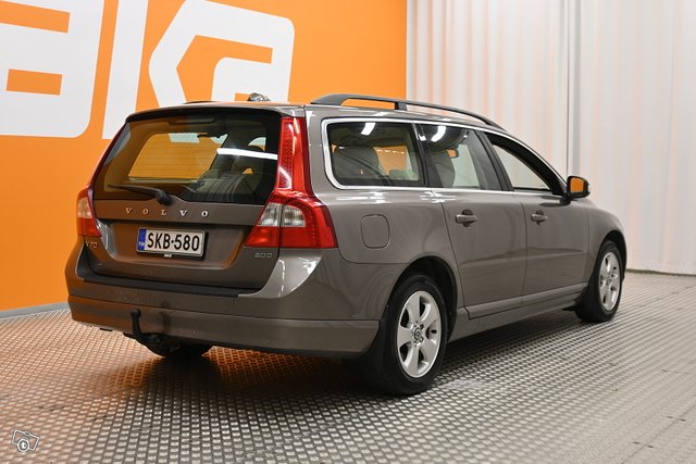 Volvo V70 6