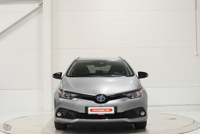 TOYOTA AURIS 2