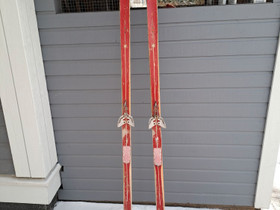Vanhat sukset, Hiihto, Urheilu ja ulkoilu, Joensuu, Tori.fi Vanhat sukset, Hiihto, Urheilu ja ulkoilu, Joensuu, Tori.fi