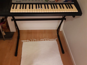 Yamaha psr-74 ja jalusta, Pianot, urut ja koskettimet, Musiikki ja soittimet, Oulu, Tori.fi Yamaha psr-74 ja jalusta, Pianot, urut ja koskettimet, Musiikki ja soittimet, Oulu, Tori.fi
