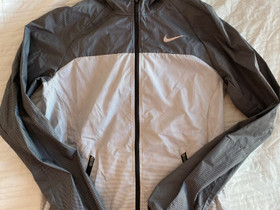 Nike juoksutakki, Juoksu ja lenkkeily, Urheilu ja ulkoilu, Vantaa, Tori.fi Nike juoksutakki, Juoksu ja lenkkeily, Urheilu ja ulkoilu, Vantaa, Tori.fi
