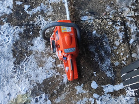 Husgvarna 235ES, Muut koneet ja tarvikkeet, Työkoneet ja kalusto, Lapinlahti, Tori.fi Husgvarna 235ES, Muut koneet ja tarvikkeet, Työkoneet ja kalusto, Lapinlahti, Tori.fi