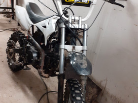 Crossi 125cc, Mopot, Moto, Tyrnävä, Tori.fi Crossi 125cc, Mopot, Moto, Tyrnävä, Tori.fi