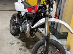 Husqvarna sm 125, juuri rempattu!, Moottoripyörät, Moto, Kempele, Tori.fi Husqvarna sm 125, juuri rempattu!, Moottoripyörät, Moto, Kempele, Tori.fi