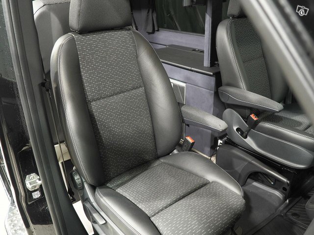 Mercedes-Benz Sprinter 12