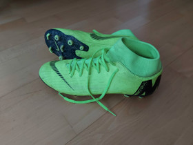 Nike Mercurial nappikset, Jalkapallo, Urheilu ja ulkoilu, Mänttä-Vilppula, Tori.fi Nike Mercurial nappikset, Jalkapallo, Urheilu ja ulkoilu, Mänttä-Vilppula, Tori.fi