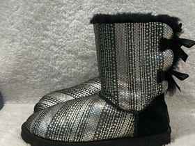 Ugg koko 37, Vaatteet ja kengät, Rovaniemi, Tori.fi Ugg koko 37, Vaatteet ja kengät, Rovaniemi, Tori.fi