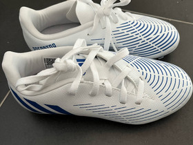 UUDET Adidas predator 32 koon nappikset, Jalkapallo, Urheilu ja ulkoilu, Espoo, Tori.fi UUDET Adidas predator 32 koon nappikset, Jalkapallo, Urheilu ja ulkoilu, Espoo, Tori.fi