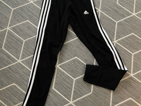 Adidaksen trikoot XS, Juoksu ja lenkkeily, Urheilu ja ulkoilu, Tampere, Tori.fi Adidaksen trikoot XS, Juoksu ja lenkkeily, Urheilu ja ulkoilu, Tampere, Tori.fi
