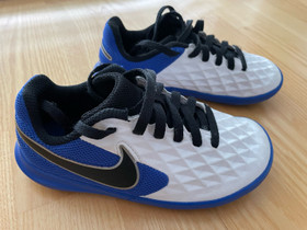 Nike Tiempo futsal-kengät, koko 27, Jalkapallo, Urheilu ja ulkoilu, Oulu, Tori.fi Nike Tiempo futsal-kengät, koko 27, Jalkapallo, Urheilu ja ulkoilu, Oulu, Tori.fi