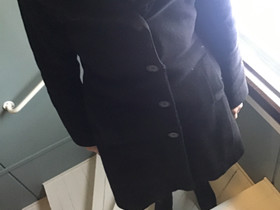 Musta villakangastakki (36), Vaatteet ja kengät, Kemi, Tori.fi Musta villakangastakki (36), Vaatteet ja kengät, Kemi, Tori.fi