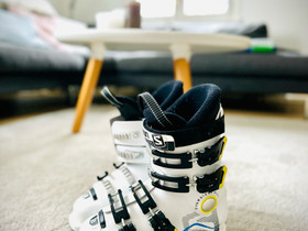 Salomon XMAX 60T, koko 23-23,5, Laskettelu ja lautailu, Urheilu ja ulkoilu, Oulu, Tori.fi Salomon XMAX 60T, koko 23-23,5, Laskettelu ja lautailu, Urheilu ja ulkoilu, Oulu, Tori.fi