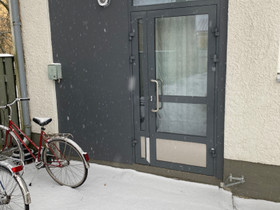 25m2 lämmin varastotila, Autotallit ja varastot, Pori, Tori.fi 25m2 lämmin varastotila, Autotallit ja varastot, Pori, Tori.fi