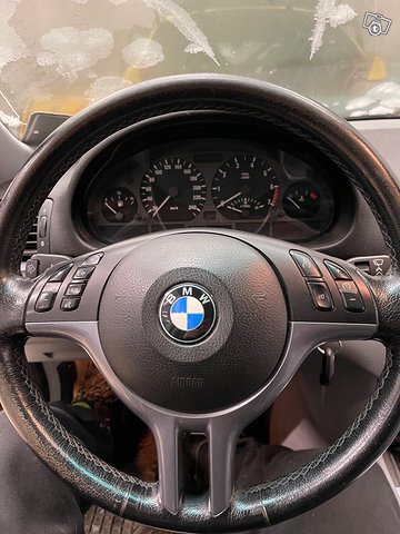 BMW 3-sarja 10