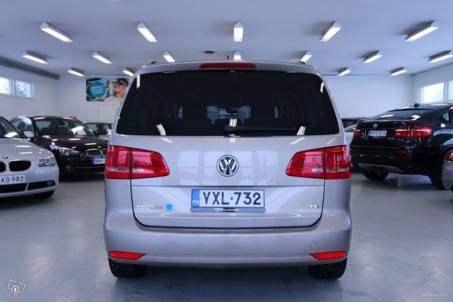 Volkswagen Touran 6