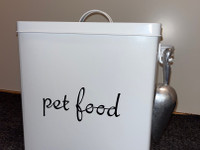 Pet food - laatikko