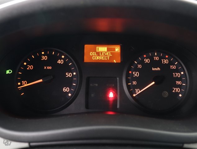 Renault Trafic 8