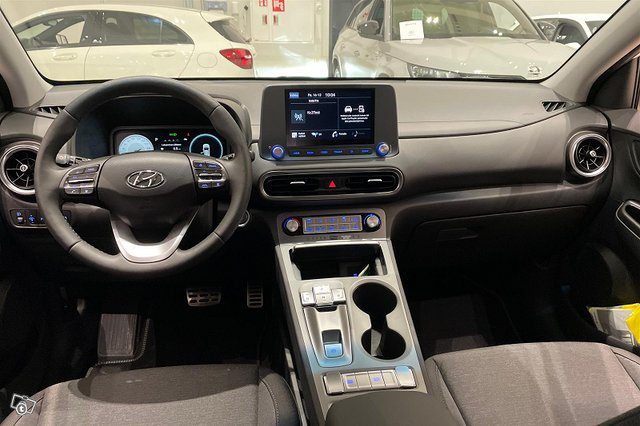 HYUNDAI KONA 8