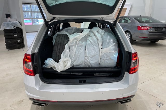 SKODA OCTAVIA 10