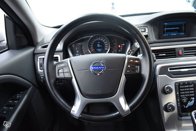 Volvo V70 11