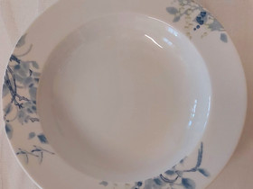 Suomi 100 (Apilanlehti) lautaset, Ruokailuastiat ja aterimet, Keittiötarvikkeet ja astiat, Ilmajoki, Tori.fi Suomi 100 (Apilanlehti) lautaset, Ruokailuastiat ja aterimet, Keittiötarvikkeet ja astiat, Ilmajoki, Tori.fi