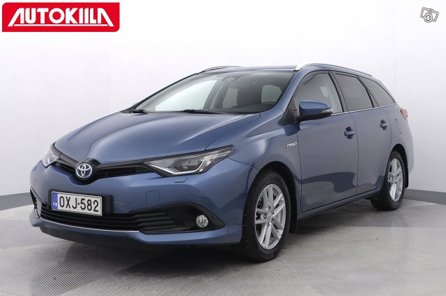 TOYOTA AURIS 1