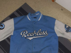 Rechless baseball takki koko s, Vaatteet ja kengät, Pori, Tori.fi Rechless baseball takki koko s, Vaatteet ja kengät, Pori, Tori.fi