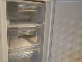 Senz -merkkinen pakastinkaappi, Jääkaapit ja pakastimet, Kodinkoneet, Nokia, Tori.fi Senz -merkkinen pakastinkaappi, Jääkaapit ja pakastimet, Kodinkoneet, Nokia, Tori.fi