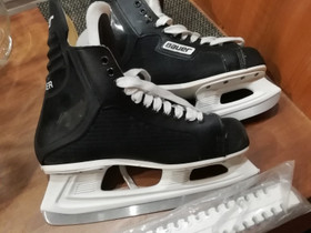 Bauer luistimet k. 44, Jääkiekko ja luistelu, Urheilu ja ulkoilu, Turku, Tori.fi Bauer luistimet k. 44, Jääkiekko ja luistelu, Urheilu ja ulkoilu, Turku, Tori.fi