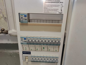 Ryhmäkeskus, metallinen, kannella, Sähkötarvikkeet, Rakennustarvikkeet ja työkalut, Espoo, Tori.fi Ryhmäkeskus, metallinen, kannella, Sähkötarvikkeet, Rakennustarvikkeet ja työkalut, Espoo, Tori.fi