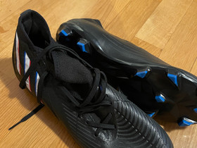 Adidas ja nike jalkapallokengät, Jalkapallo, Urheilu ja ulkoilu, Helsinki, Tori.fi Adidas ja nike jalkapallokengät, Jalkapallo, Urheilu ja ulkoilu, Helsinki, Tori.fi