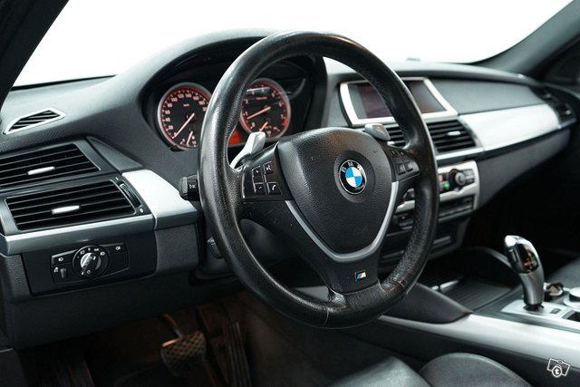 BMW X6 15