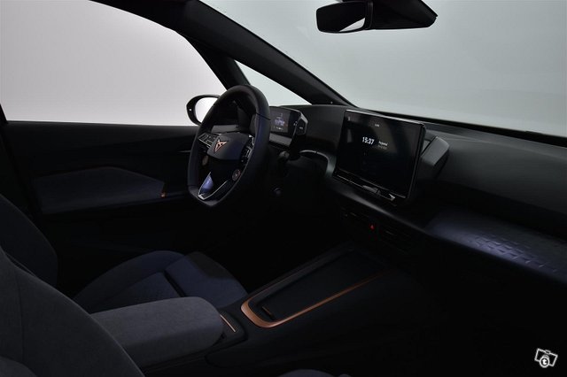 CUPRA Born 17