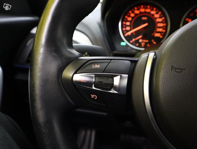 BMW 118 12