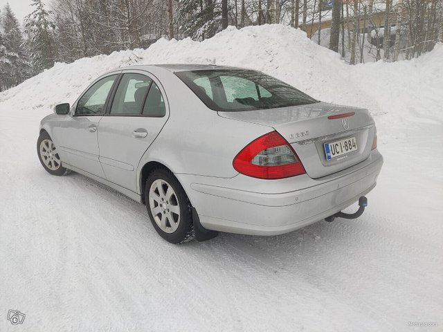 Mercedes-Benz E 4