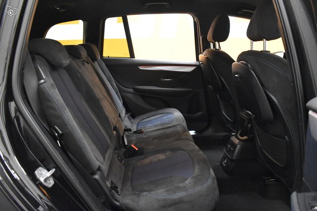 BMW 216 12