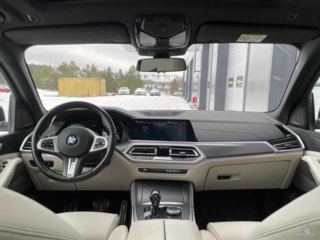 BMW X5 8